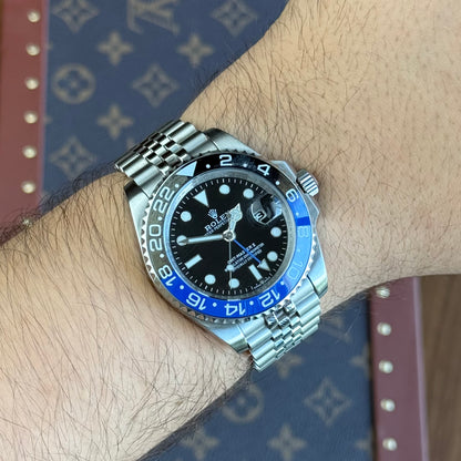GMT-Master II "Batgirl" Oystersteel - Black Dial Blue & Black Bezel Jubilee