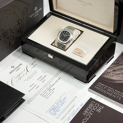 Nautilus Steel – Black Dial Patek Type