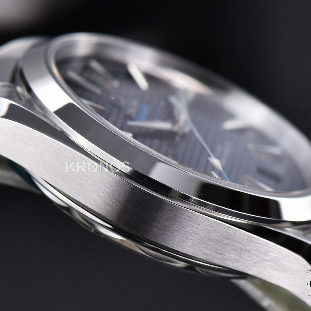 Aqua Terra 150m 41mm Dark Blue Dial Silver Hand Silver - Authentic Movement