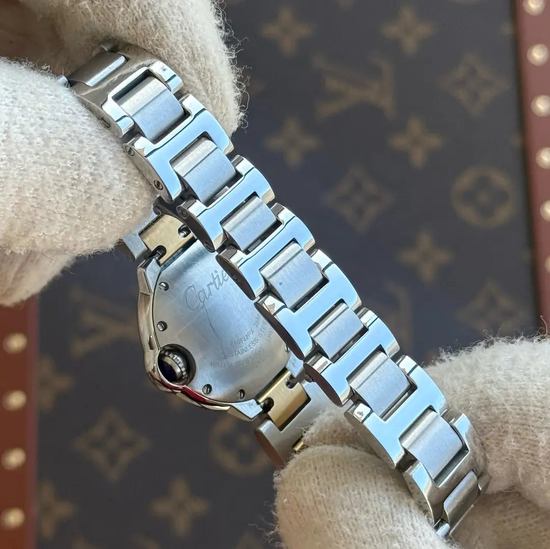 Detalle de la esfera blanca Ballon Bleu Two-Tone estilo AAA Kronos Relojes