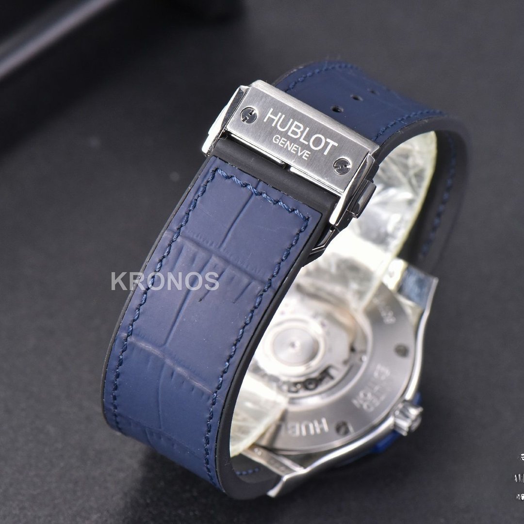 Classic Fusion Bang WWF 45mm PVD Black Dila Hub11 - Authentic Movement