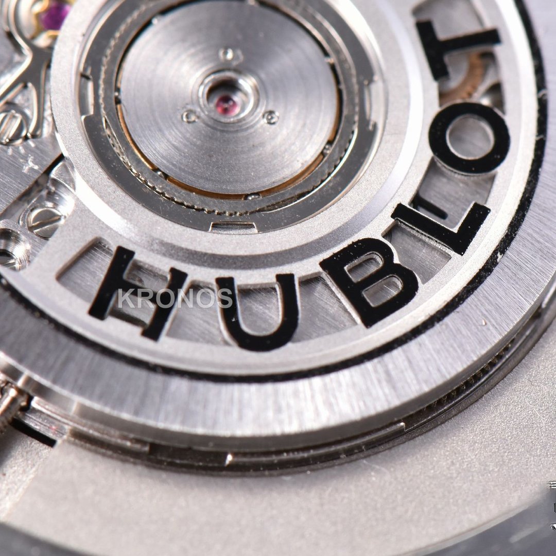 Classic Fusion Bang WWF 45mm PVD Black Dila Hub11 - Authentic Movement