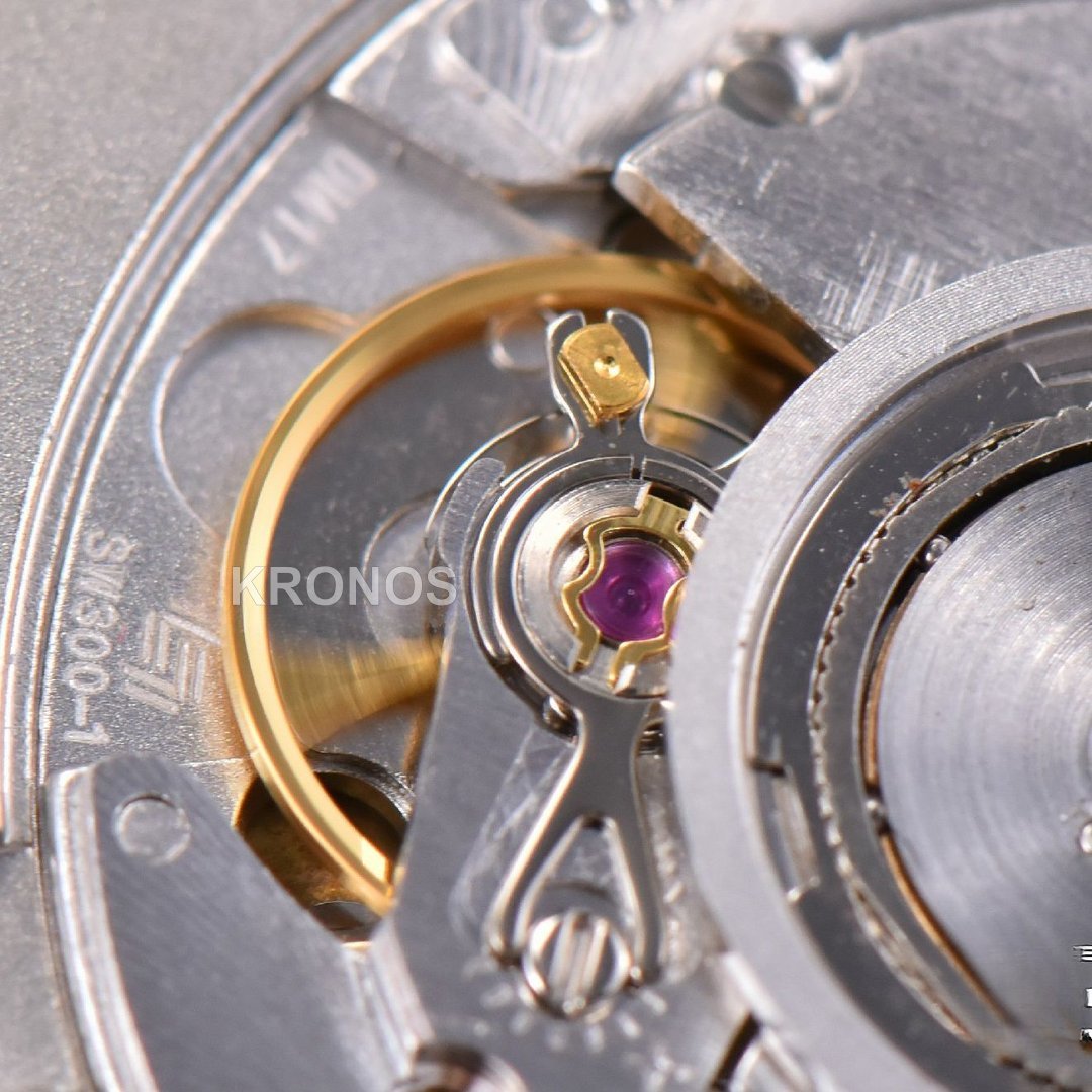 Classic Fusion Bang WWF 45mm PVD Black Dila Hub11 - Authentic Movement