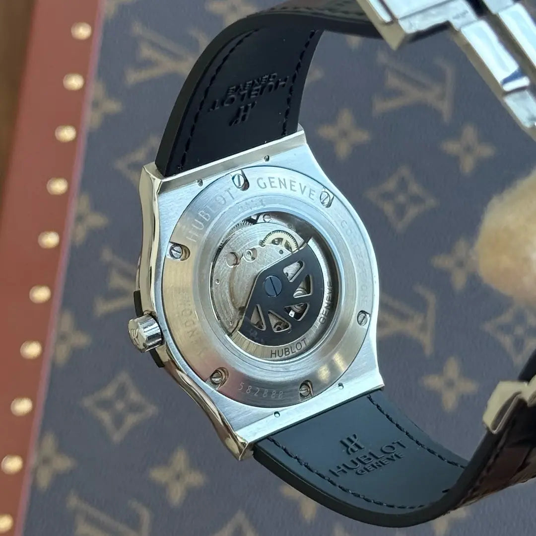 Detalle mecanismo y maquinaria auténtica reloj Kronos Classic Fusion