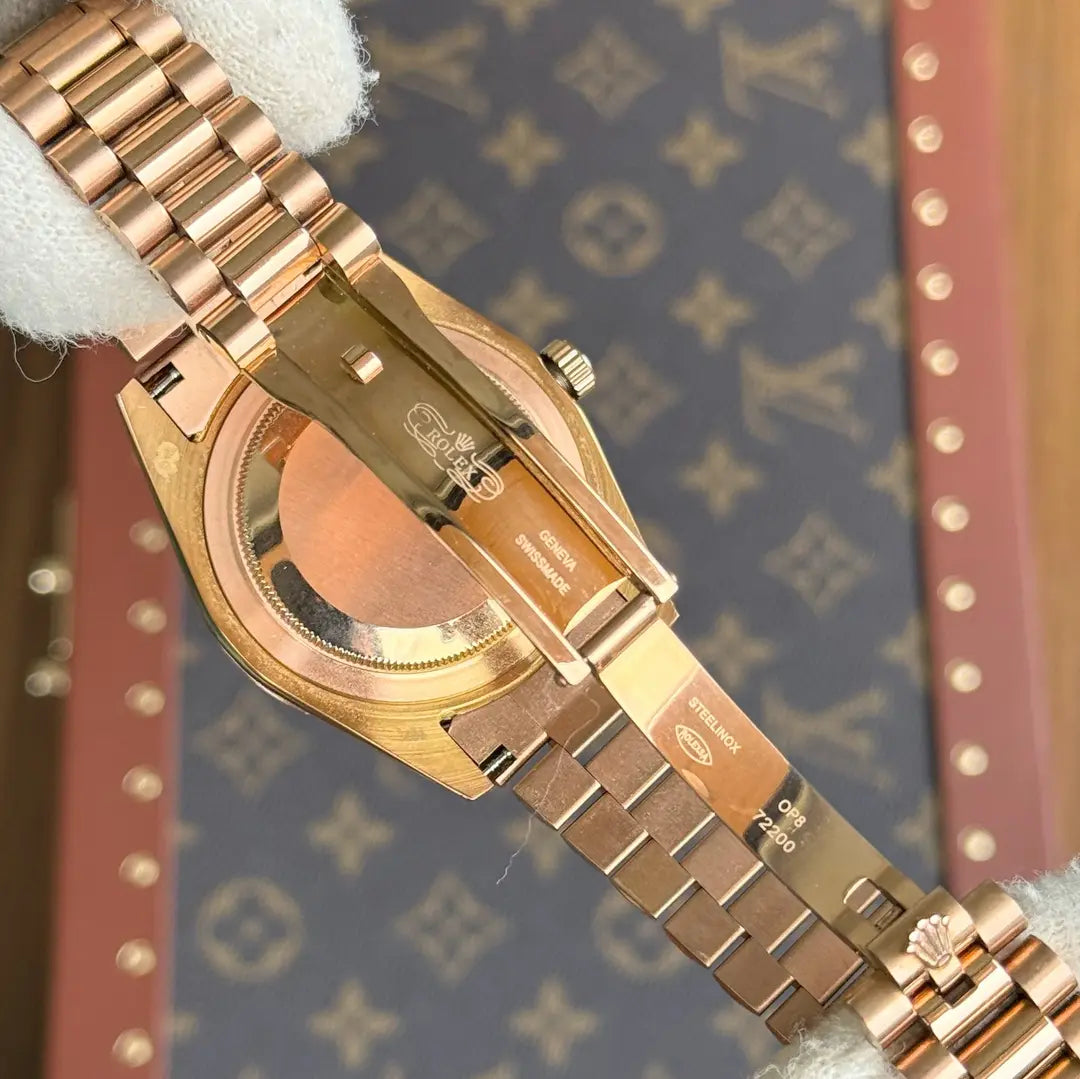 Esfera Everose chocolate Day-Date presidente Kronos Relojes detalle numeración