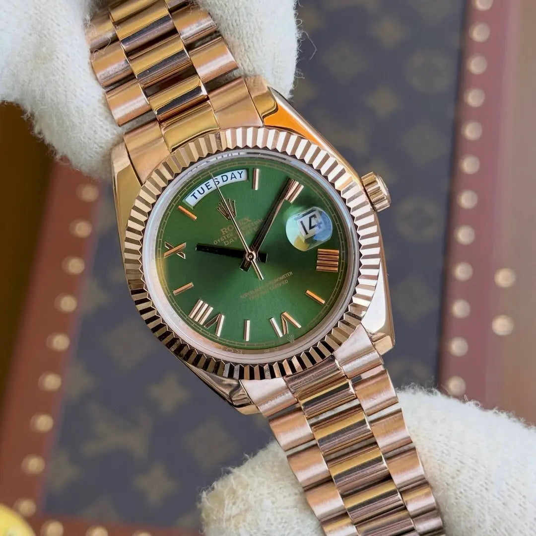 Reloj Day-Date Everose Gold dial olive estilo Rolex lujo accesible Kronos