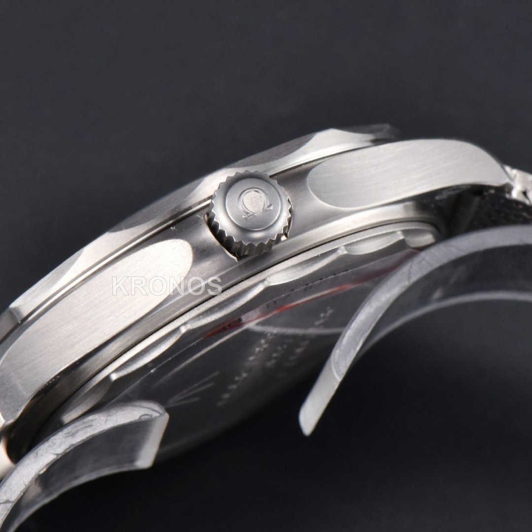 Seamaster 300 "No Time To Die" 42mm - Authentic Movement