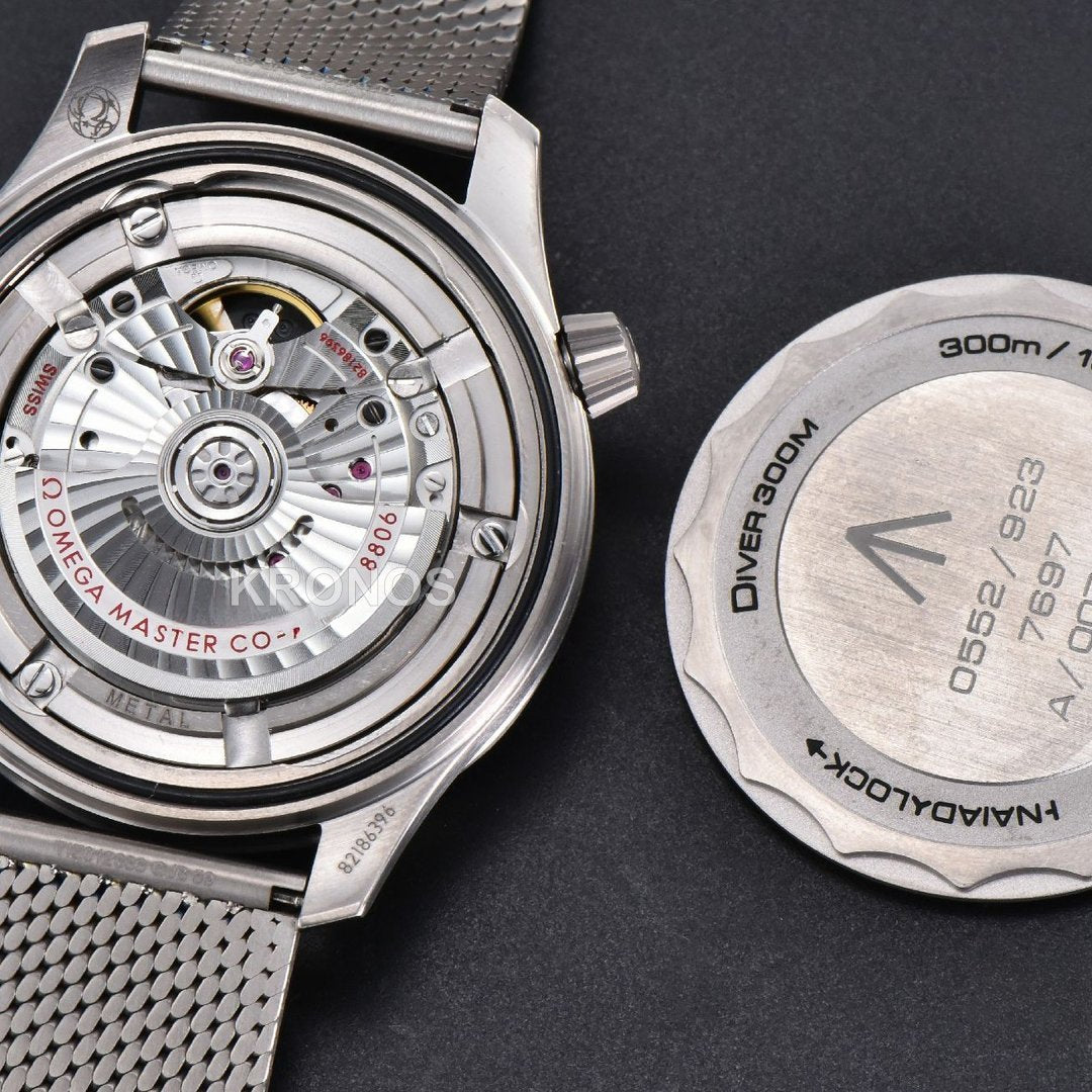 Seamaster 300 "No Time To Die" 42mm - Authentic Movement