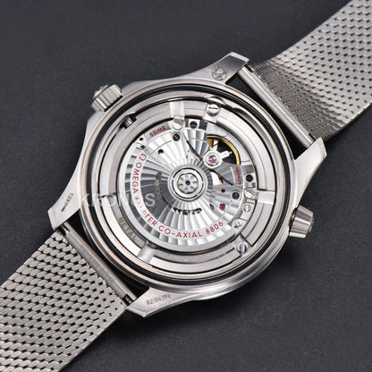Seamaster 300 "No Time To Die" 42mm - Authentic Movement