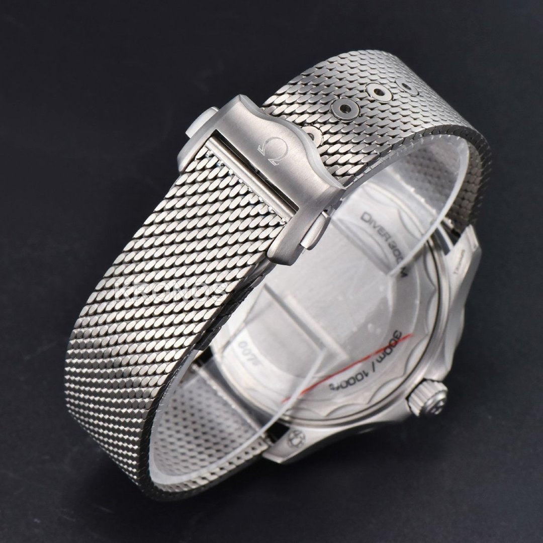 Seamaster 300 "No Time To Die" 42mm - Authentic Movement