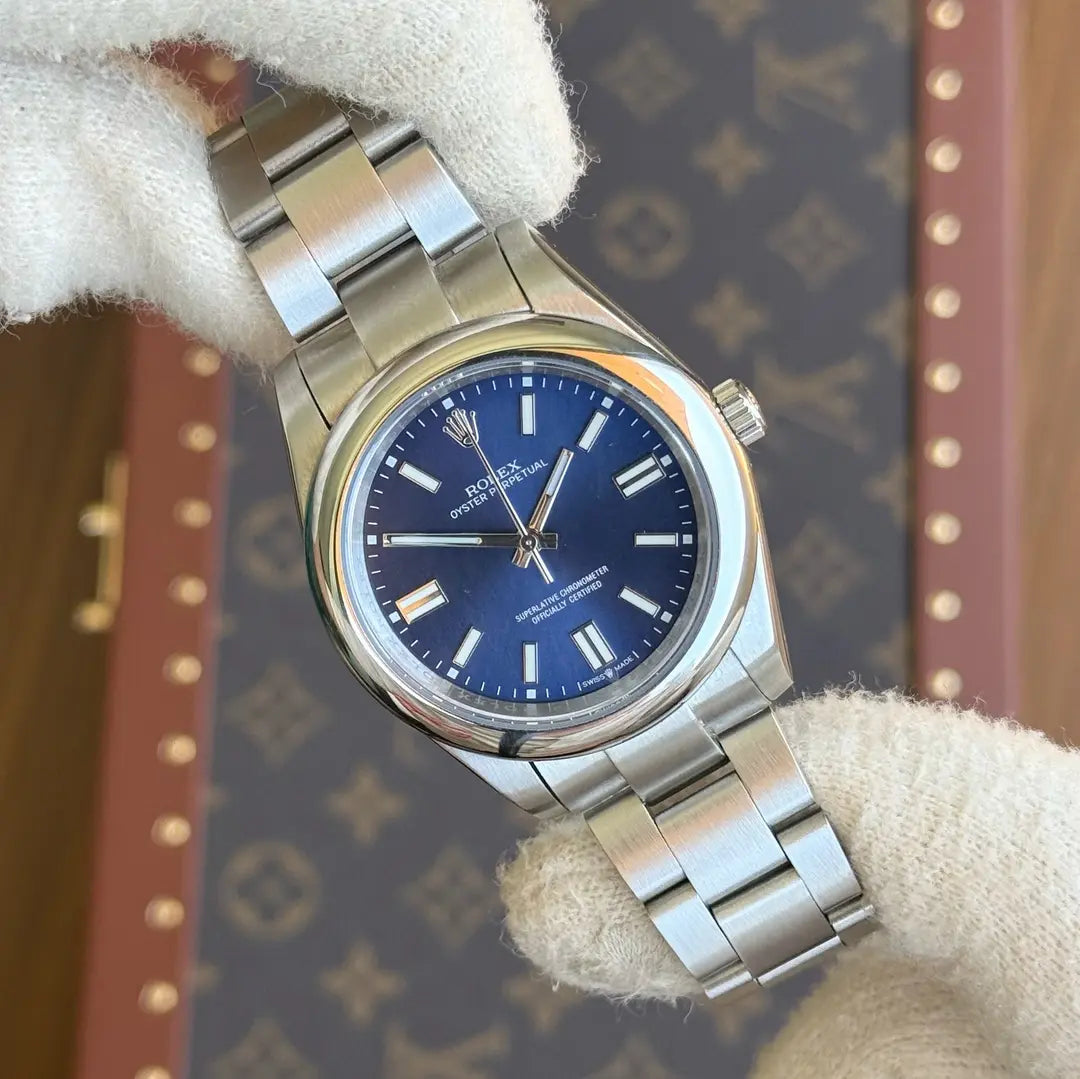 Detalle dial azul Oyster Perpetual maquinaria auténtica Kronos