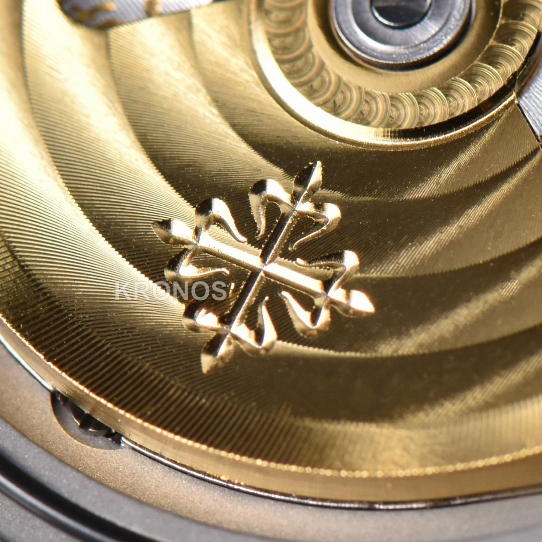 Nautilus 40mm Blue Textured Dial - Authentic Movement