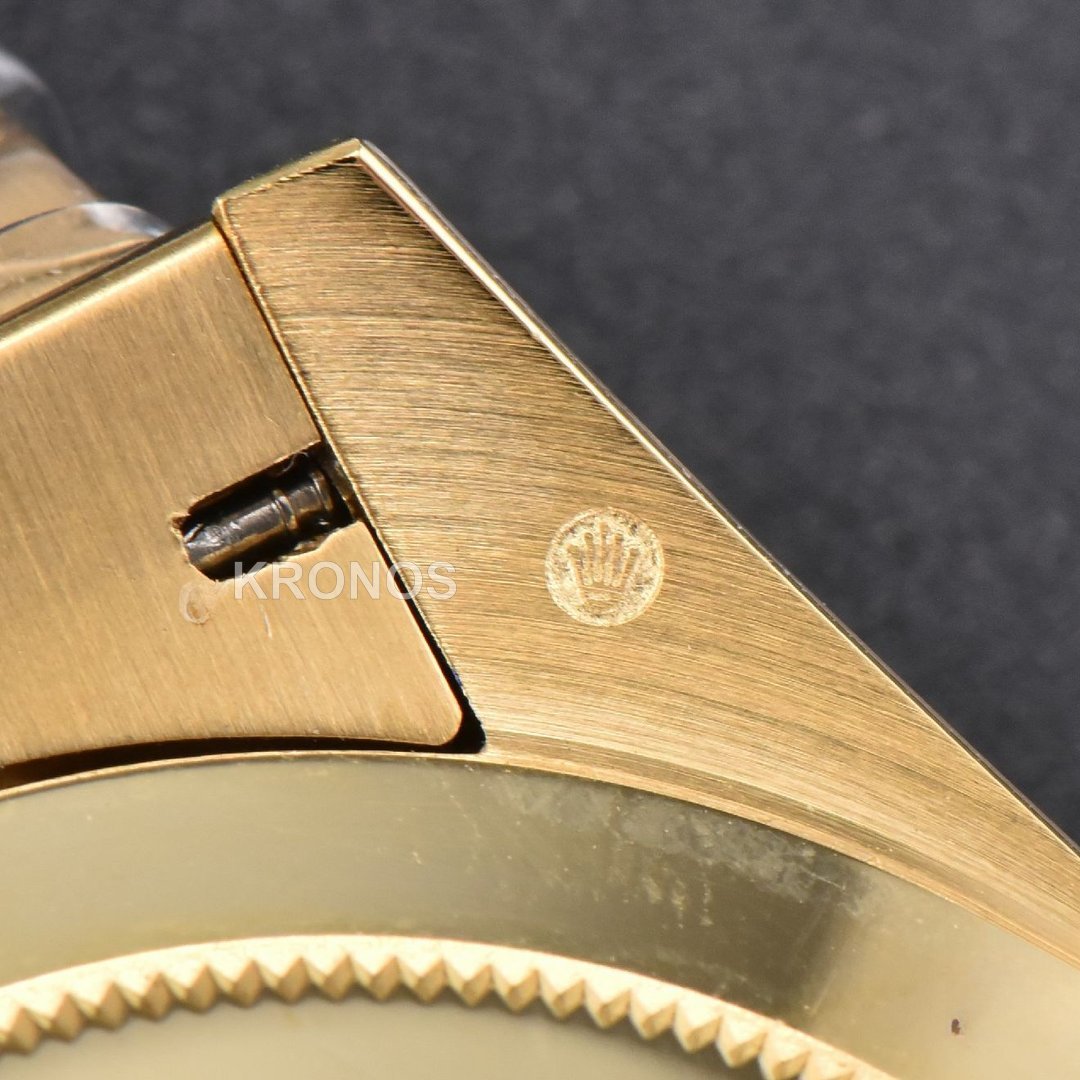 Day-Date 40mm Roman Marker Dial - Authentic Movement