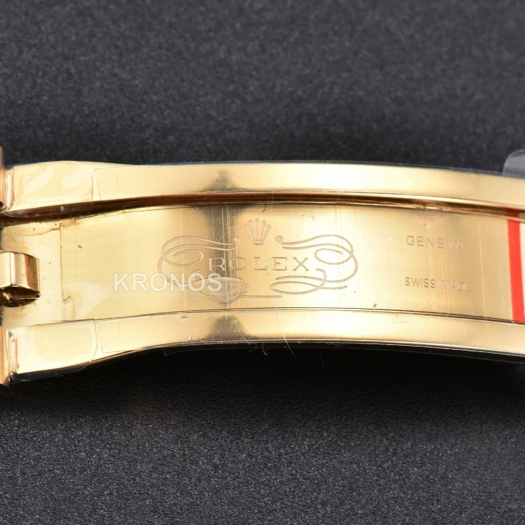 Day-Date 40mm Roman Marker Dial - Authentic Movement