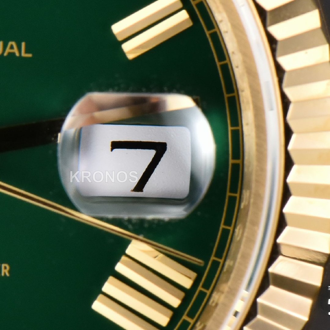 Day-Date 40mm Green Dial - Authentic Movement