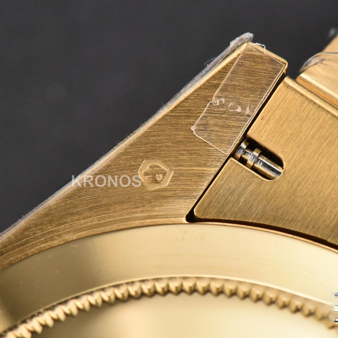 Day-Date 40mm Green Dial - Authentic Movement