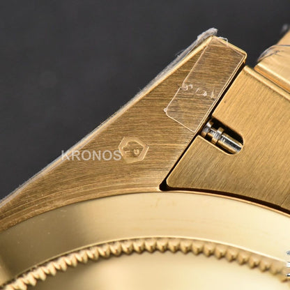 Day-Date 40mm Green Dial - Authentic Movement