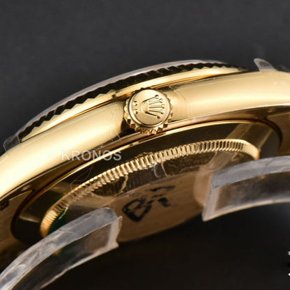 Day-Date 40mm Green Dial - Authentic Movement