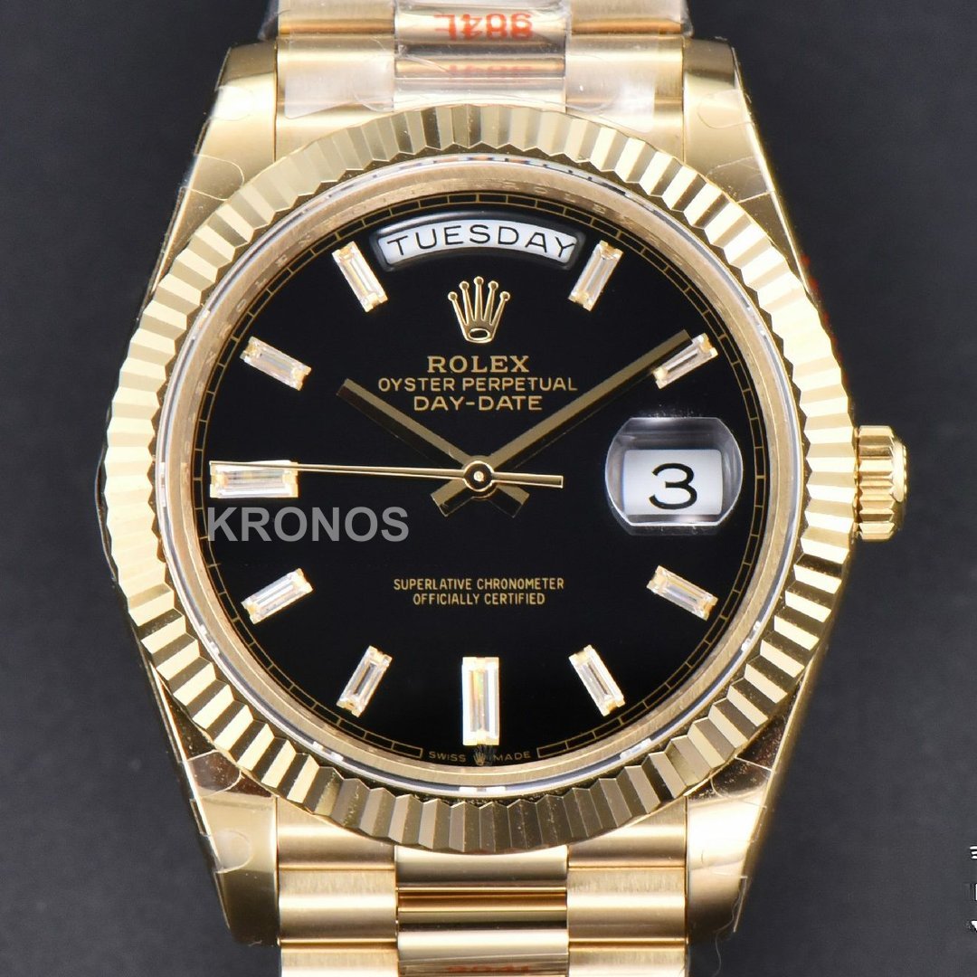 Day-Date 40mm Black Dial Diamond Authentic Movement