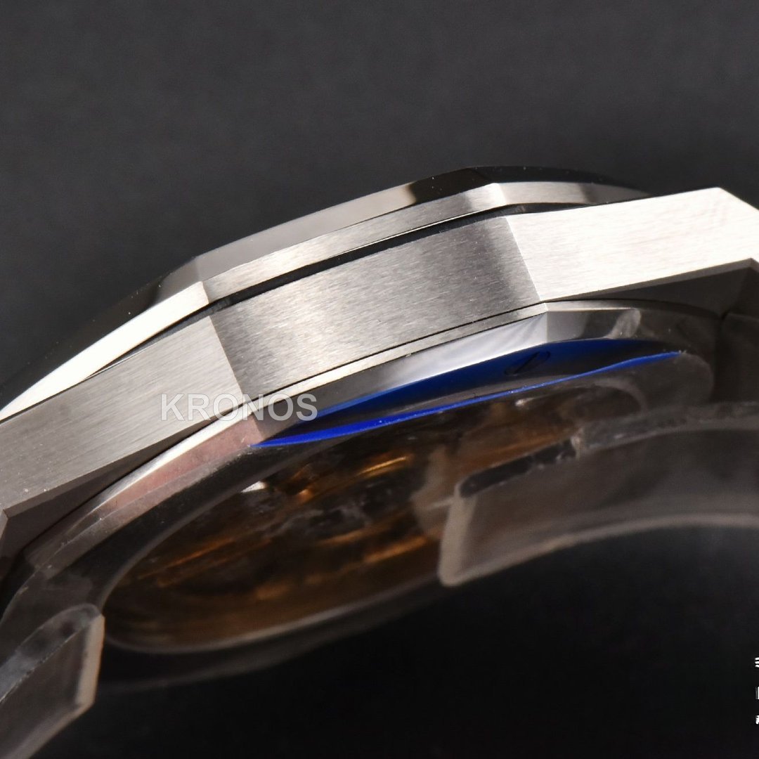 Royal Oak 41mm Black Textured Dial - Authentic Movement