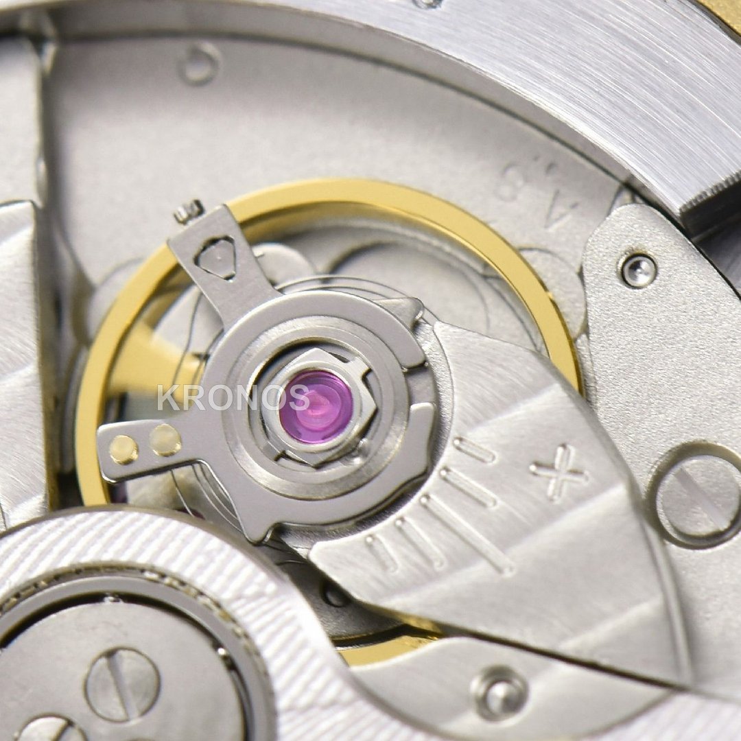 Santos XL 40mm White Dial - Authentic Movement