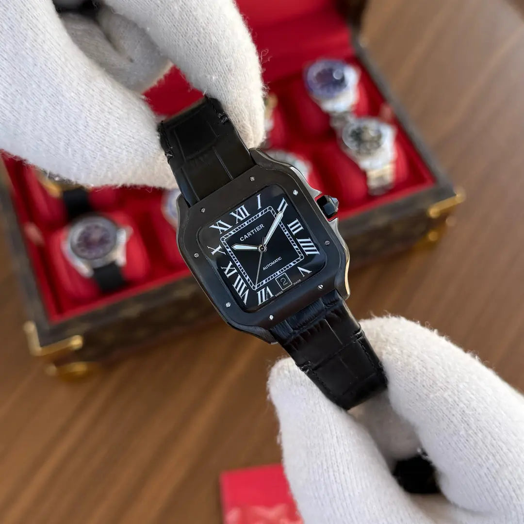 Detalle esfera negra Santos Steel correa cuero Kronos Relojes