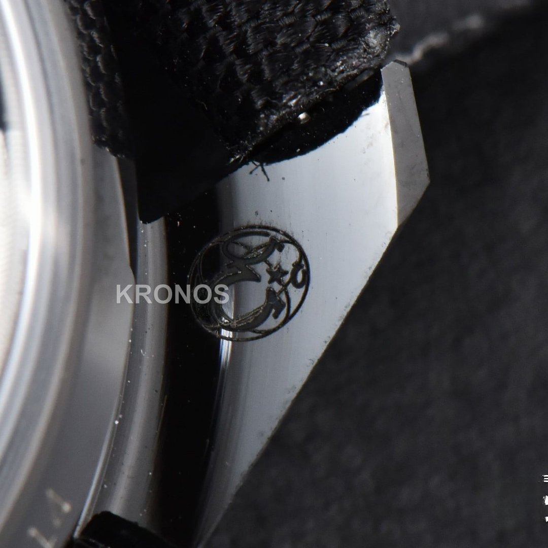 Speedmaster 'Dark Side Of The Moon' Real Ceramic 44mm Black Dial - Authentic Movement