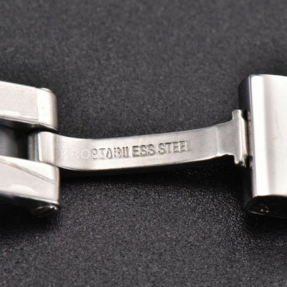 Tank Must Small 29.5mm x 22mm White Dial - Authentic Movement