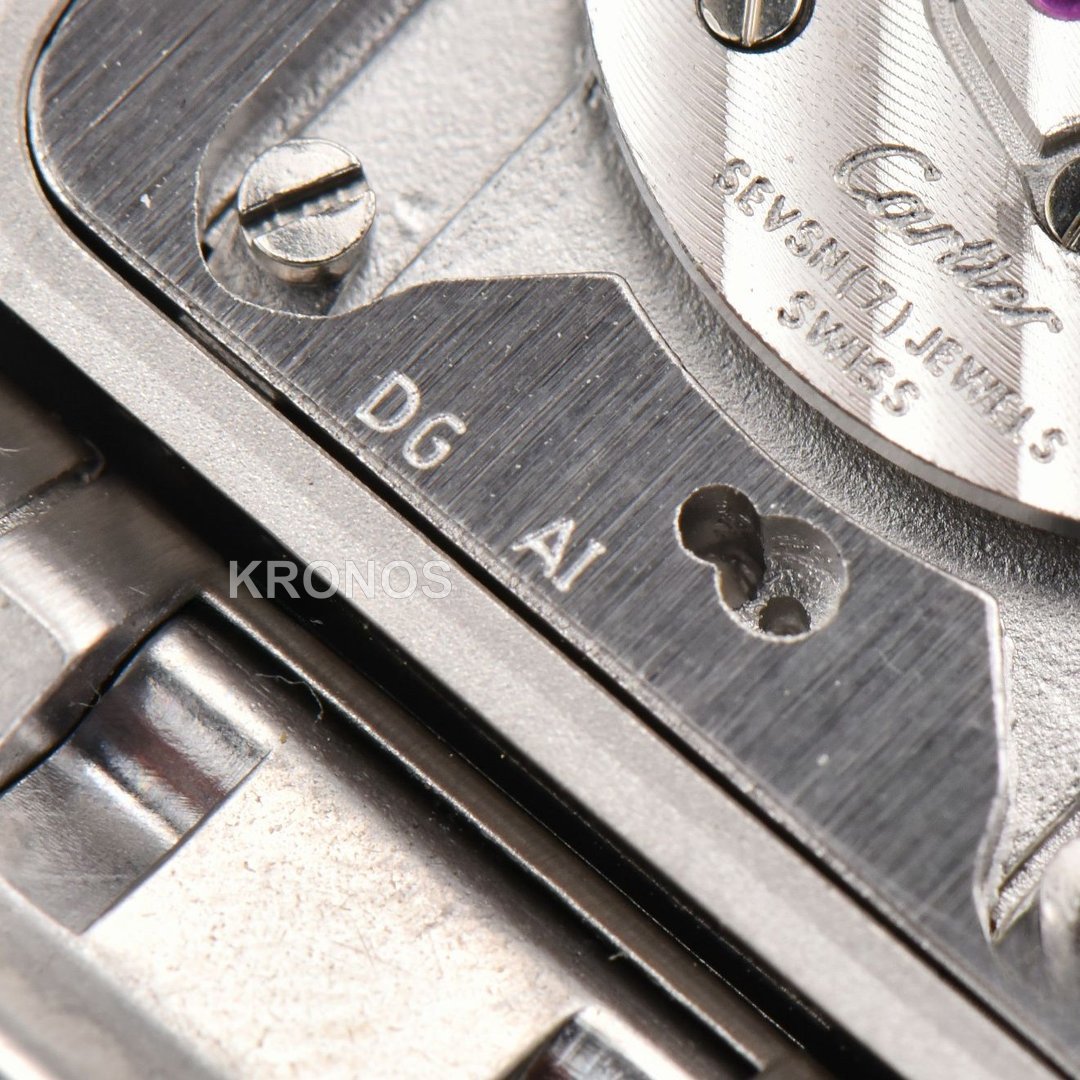 Tank Must Large 33.7mmx25.5mm White Dial - Authentic Movement
